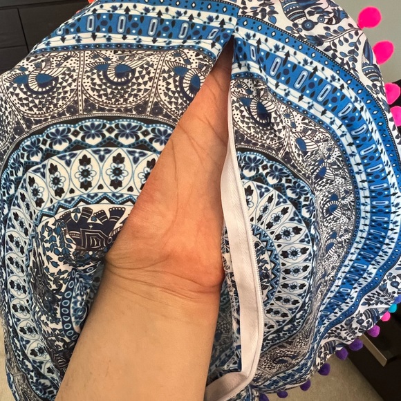 5 PIECE MIDDLE EASTERN STYLE ROUND PILLOW CASES - Picture 4 of 7